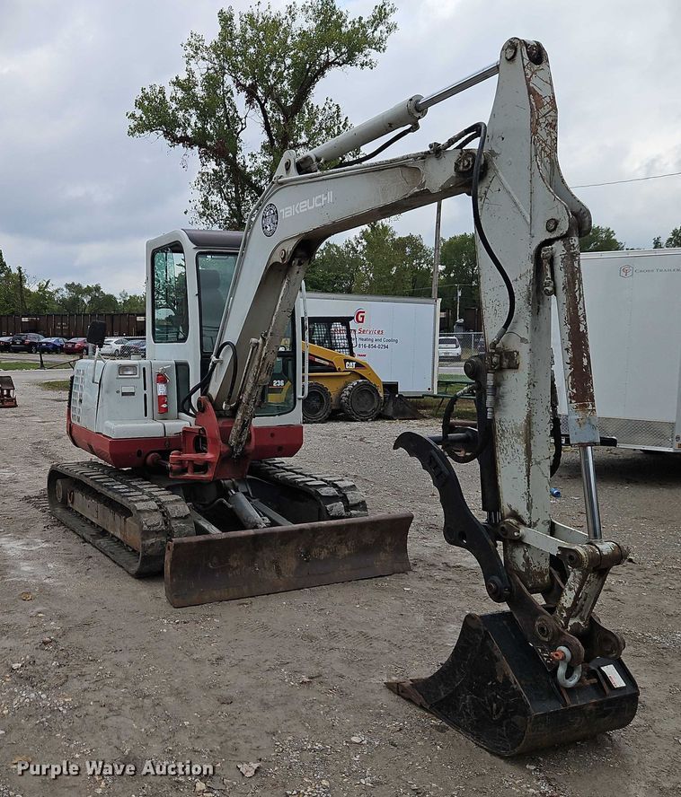 EXCAVADORA 2004 TAKEUCHI TB145