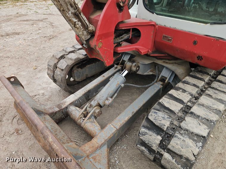 image for item EO4684 2004 Takeuchi TB145 mini excavator