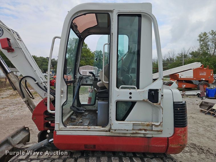 image for item EO4684 2004 Takeuchi TB145 mini excavator