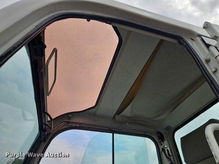 image for item EO4684 2004 Takeuchi TB145 mini excavator