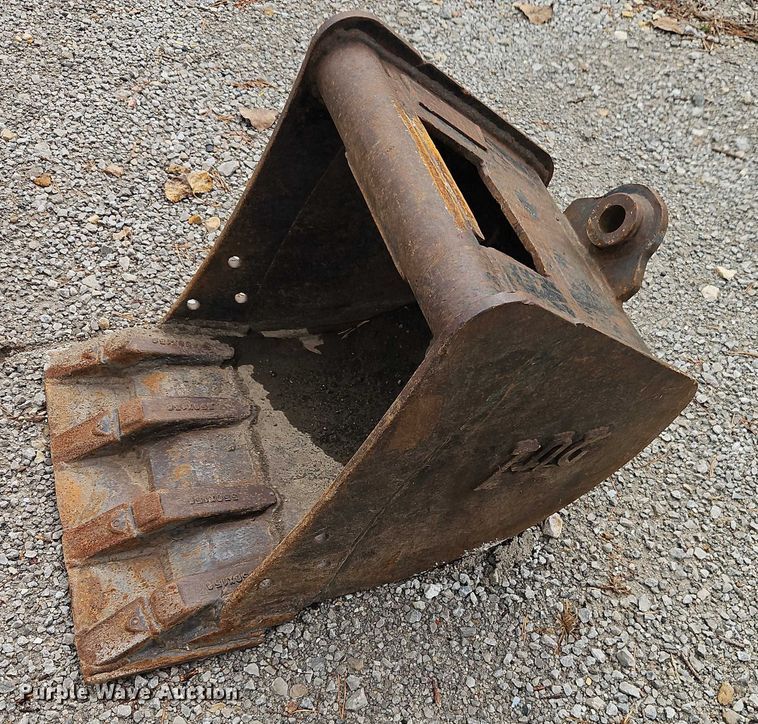 image for item EO4684 2004 Takeuchi TB145 mini excavator