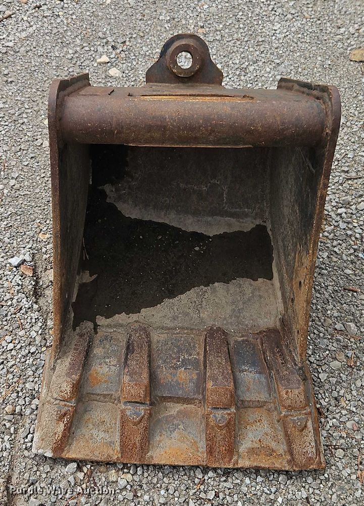 image for item EO4684 2004 Takeuchi TB145 mini excavator