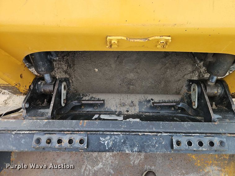 image for item EO4685 2004 Caterpillar 236 skid steer loader
