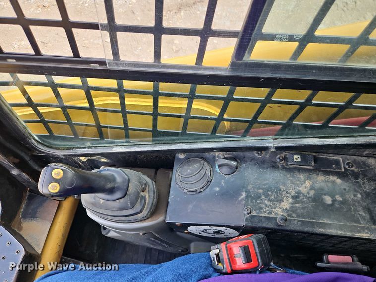 image for item EO4685 2004 Caterpillar 236 skid steer loader