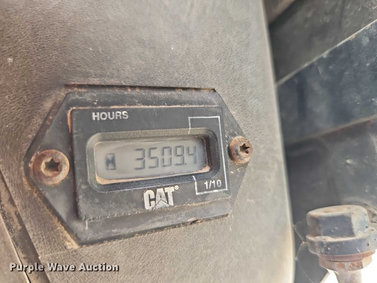 image for item EO4685 2004 Caterpillar 236 skid steer loader