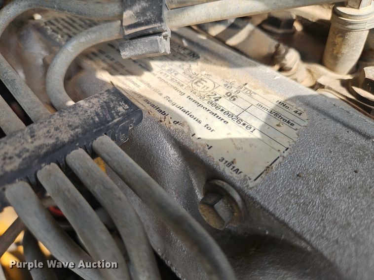 image for item EO4685 2004 Caterpillar 236 skid steer loader