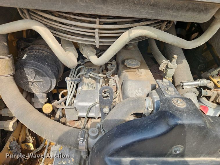 image for item EO4685 2004 Caterpillar 236 skid steer loader