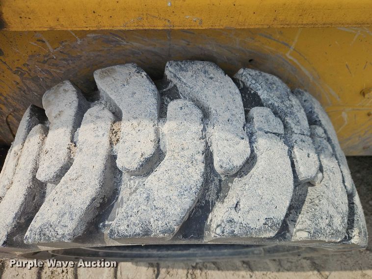 image for item EO4685 2004 Caterpillar 236 skid steer loader