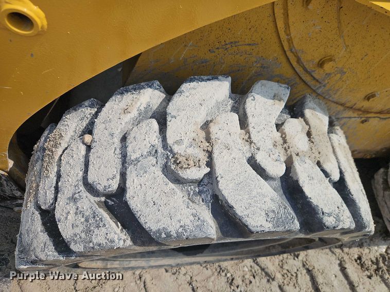 image for item EO4685 2004 Caterpillar 236 skid steer loader