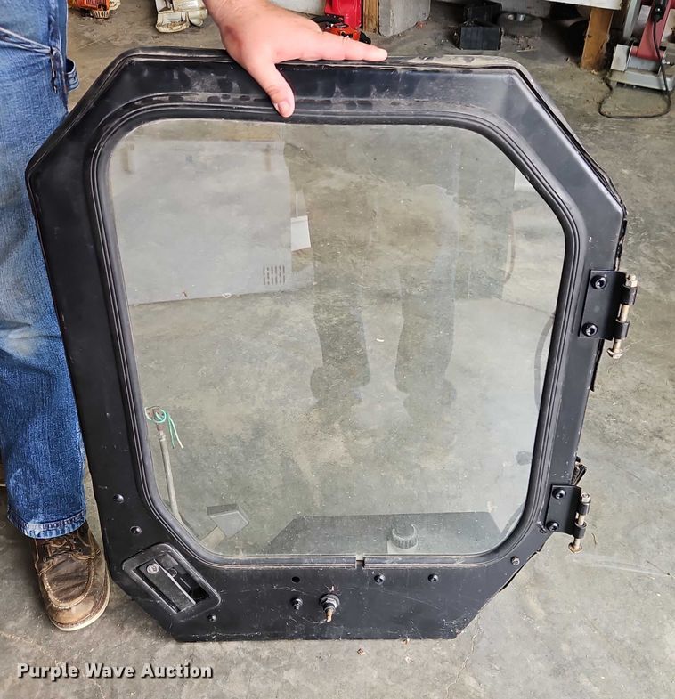 image for item EO4685 2004 Caterpillar 236 skid steer loader