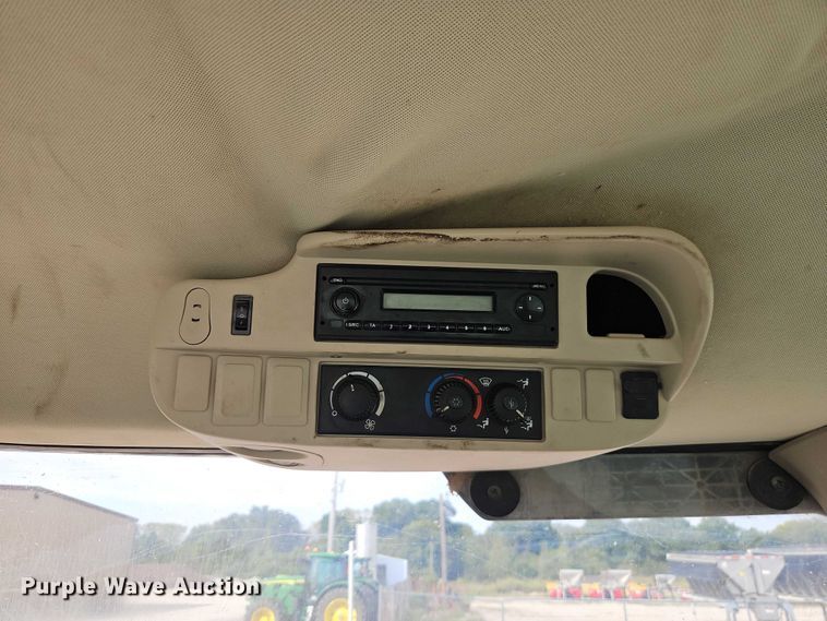 image for item EO4691 2013 John Deere 6115R MFWD tractor