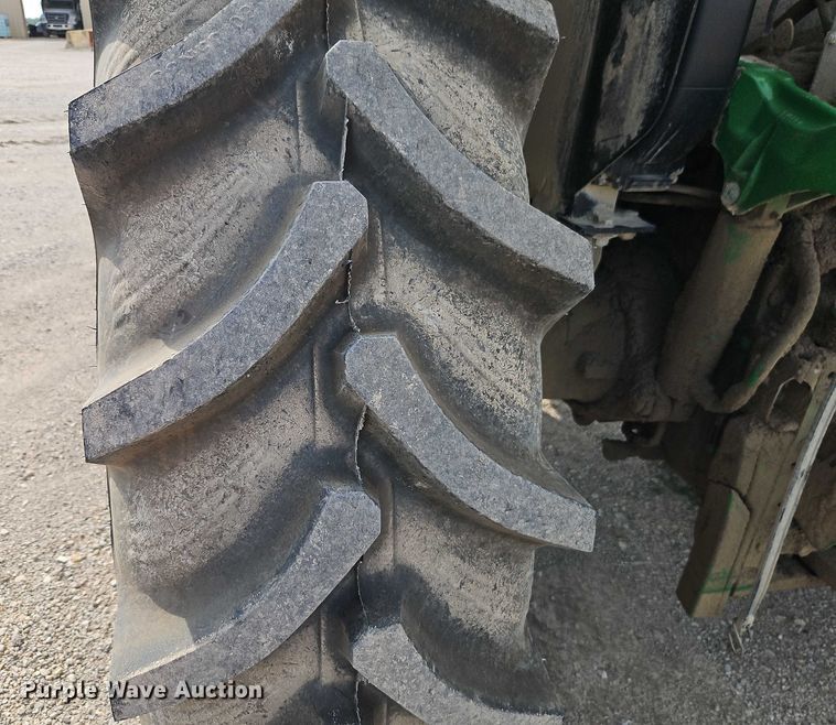 image for item EO4691 2013 John Deere 6115R MFWD tractor