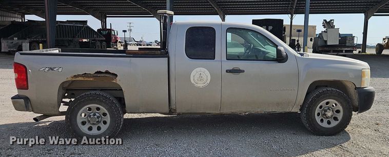 image for item EO4692 2008 Chevrolet Silverado 1500 Ext. Cab pickup truck