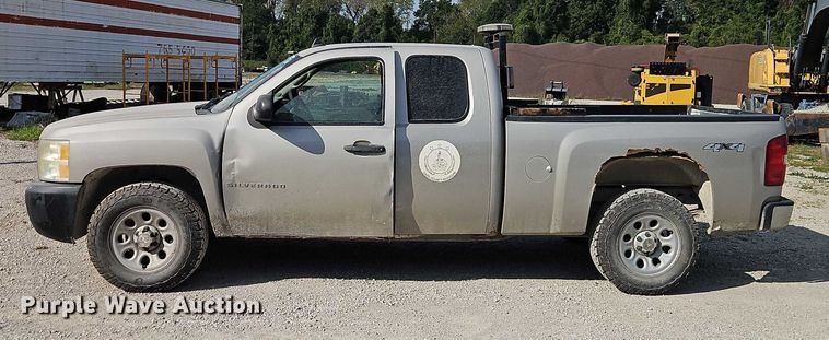 image for item EO4692 2008 Chevrolet Silverado 1500 Ext. Cab pickup truck