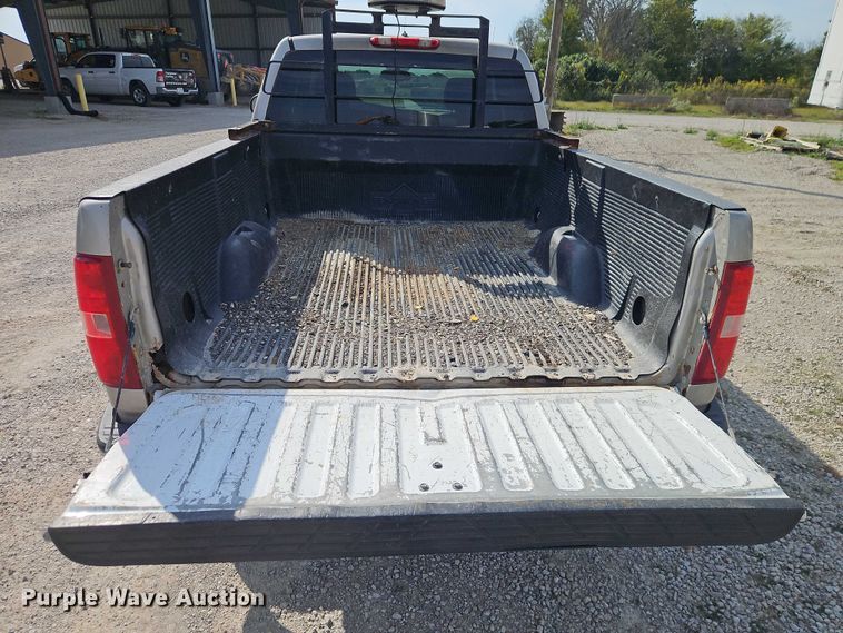 image for item EO4692 2008 Chevrolet Silverado 1500 Ext. Cab pickup truck