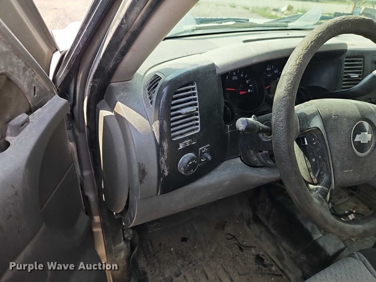 image for item EO4692 2008 Chevrolet Silverado 1500 Ext. Cab pickup truck