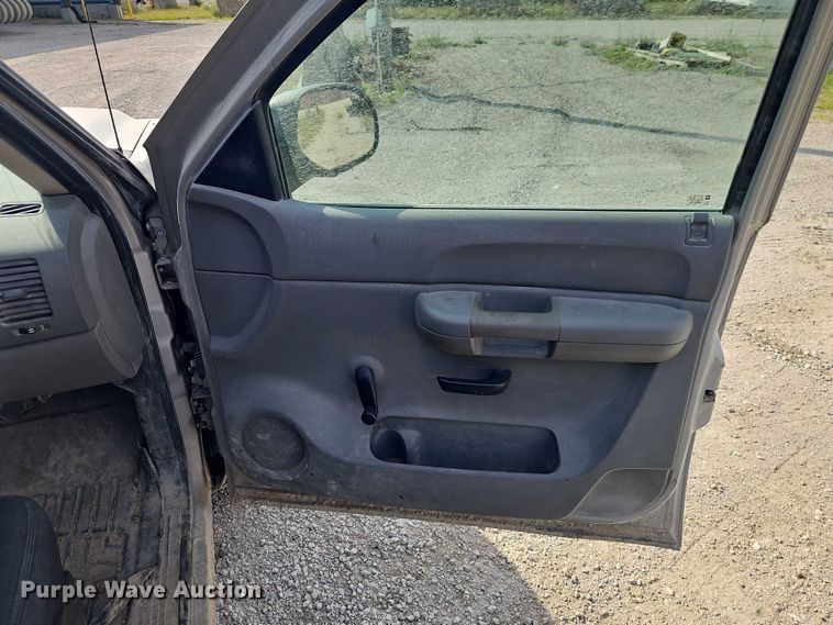 image for item EO4692 2008 Chevrolet Silverado 1500 Ext. Cab pickup truck