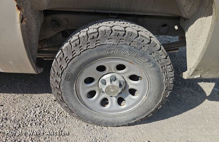 image for item EO4692 2008 Chevrolet Silverado 1500 Ext. Cab pickup truck