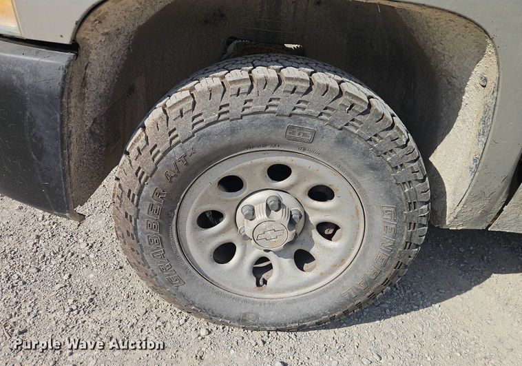 image for item EO4692 2008 Chevrolet Silverado 1500 Ext. Cab pickup truck