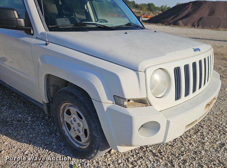 image for item EO4693 2008 Jeep Patriot SUV