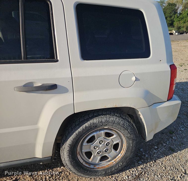 image for item EO4693 2008 Jeep Patriot SUV