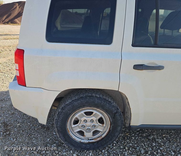 image for item EO4693 2008 Jeep Patriot SUV