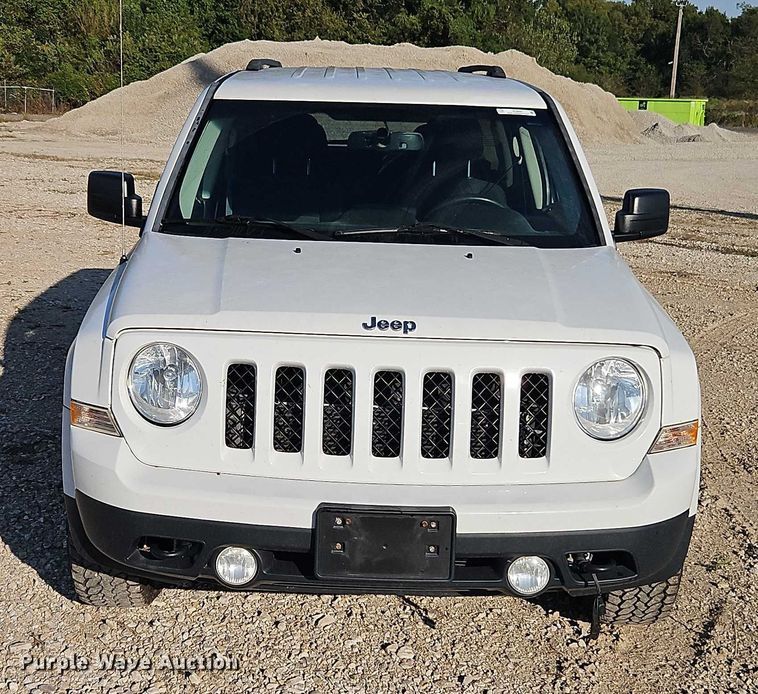 image for item EO4694 2016 Jeep Patriot SUV