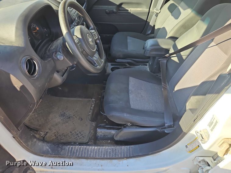 image for item EO4694 2016 Jeep Patriot SUV