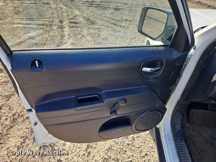 image for item EO4694 2016 Jeep Patriot SUV