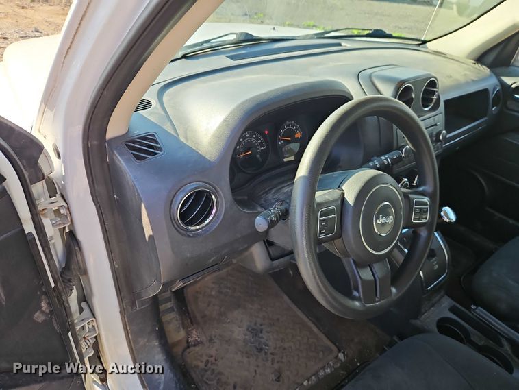 image for item EO4694 2016 Jeep Patriot SUV