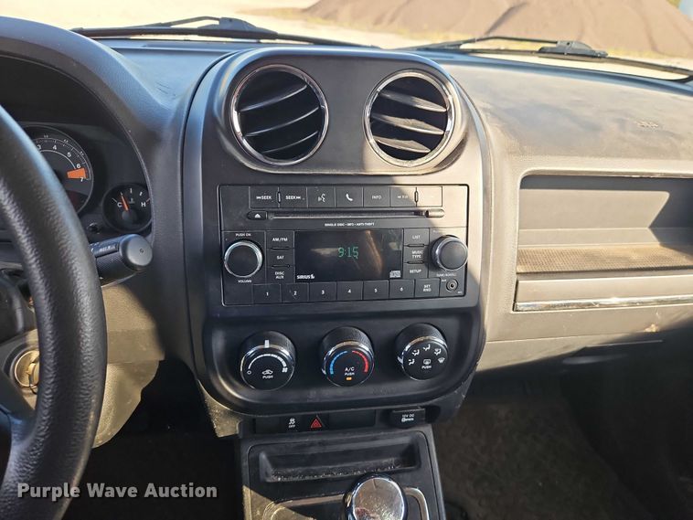 image for item EO4694 2016 Jeep Patriot SUV