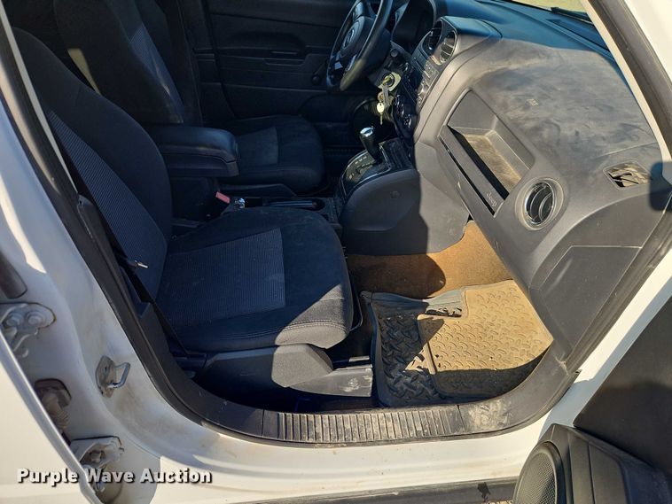 image for item EO4694 2016 Jeep Patriot SUV