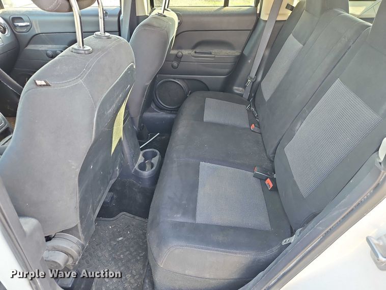 image for item EO4694 2016 Jeep Patriot SUV