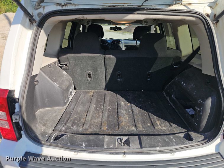 image for item EO4694 2016 Jeep Patriot SUV