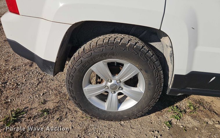 image for item EO4694 2016 Jeep Patriot SUV