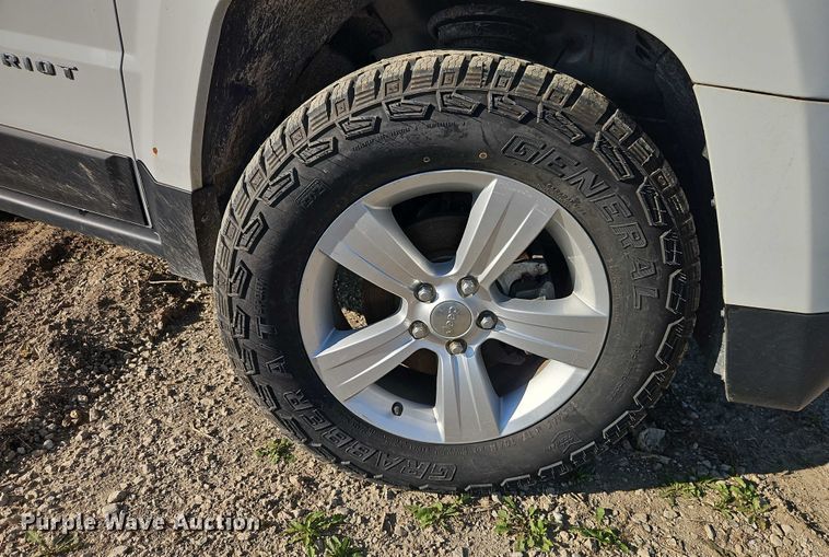 image for item EO4694 2016 Jeep Patriot SUV