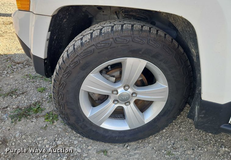 image for item EO4694 2016 Jeep Patriot SUV