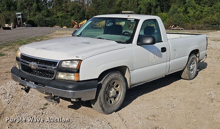 image for item EO4695 2006 Chevrolet Silverado 1500 pickup truck