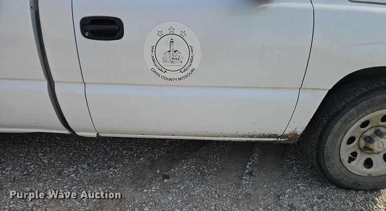 image for item EO4695 2006 Chevrolet Silverado 1500 pickup truck