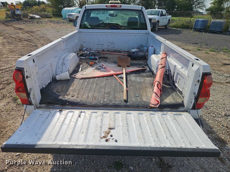 image for item EO4695 2006 Chevrolet Silverado 1500 pickup truck