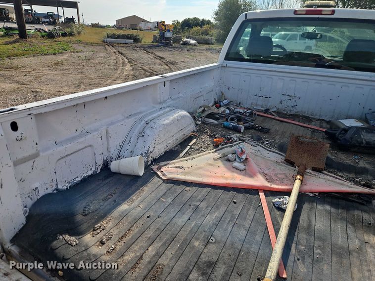 image for item EO4695 2006 Chevrolet Silverado 1500 pickup truck