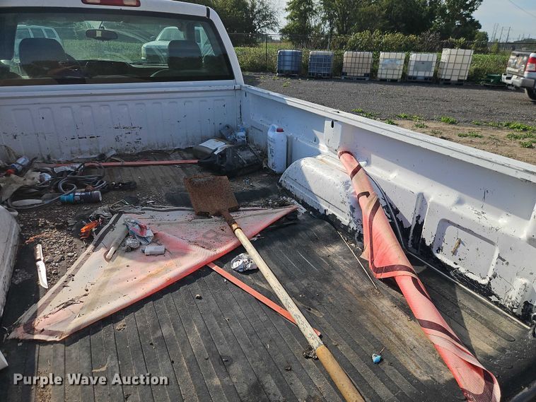 image for item EO4695 2006 Chevrolet Silverado 1500 pickup truck