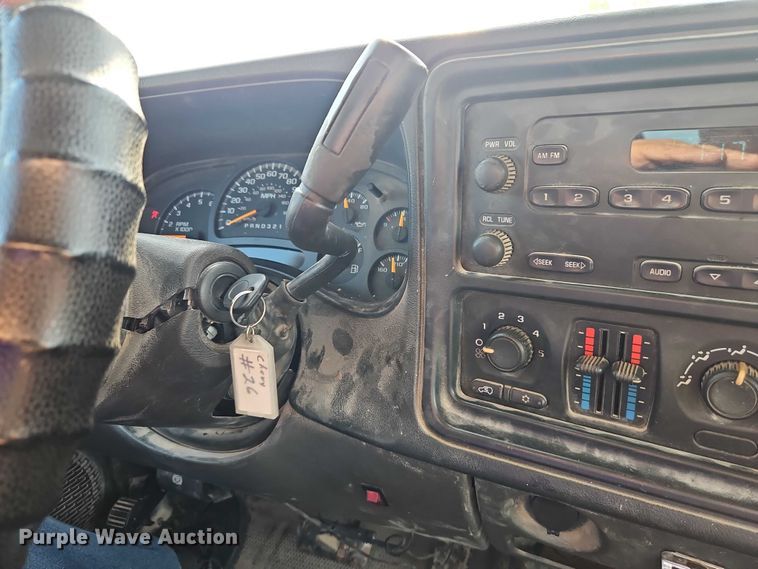 image for item EO4695 2006 Chevrolet Silverado 1500 pickup truck