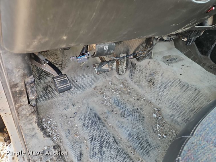 image for item EO4695 2006 Chevrolet Silverado 1500 pickup truck