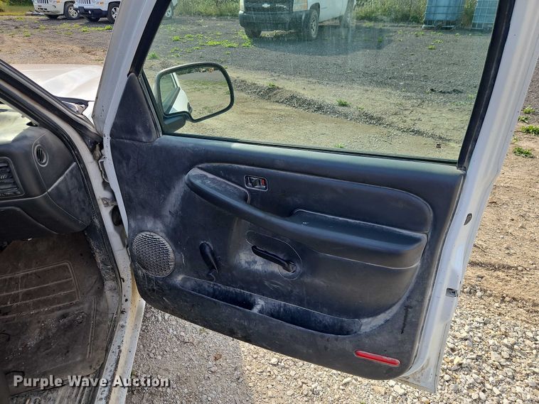 image for item EO4695 2006 Chevrolet Silverado 1500 pickup truck