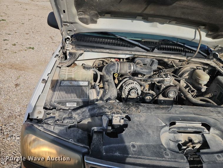 image for item EO4695 2006 Chevrolet Silverado 1500 pickup truck