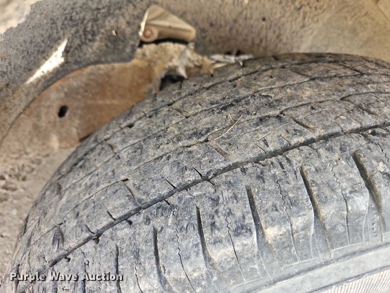 image for item EO4695 2006 Chevrolet Silverado 1500 pickup truck