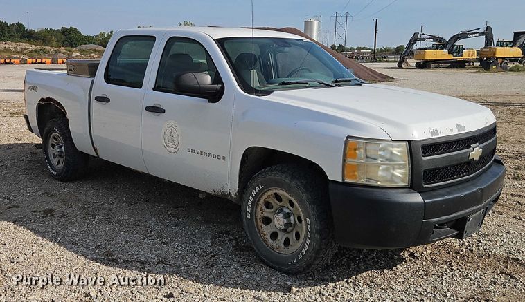 image for item EO4696 2008 Chevrolet Silverado 1500 Crew Cab pickup truck