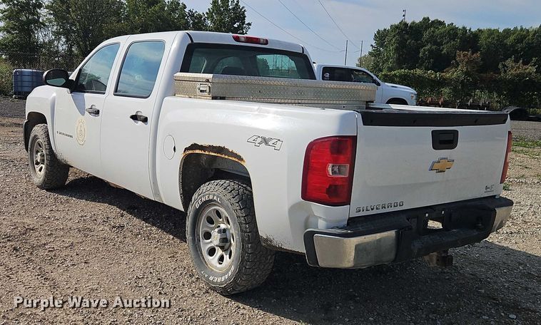 image for item EO4696 2008 Chevrolet Silverado 1500 Crew Cab pickup truck