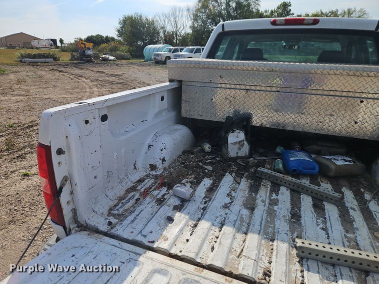 image for item EO4696 2008 Chevrolet Silverado 1500 Crew Cab pickup truck